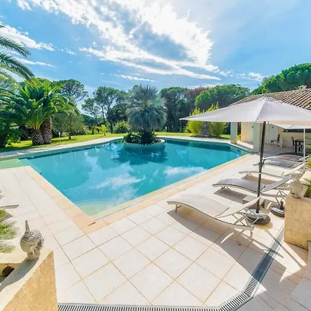 Puget-sur-argens Sleeps 8 Wifi Βίλα *