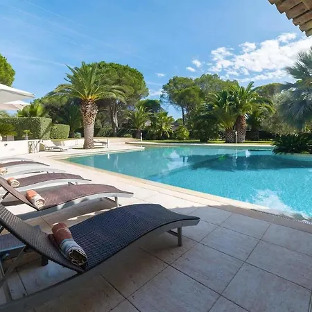 Puget-sur-argens Sleeps 8 Wifi Βίλα Fréjus