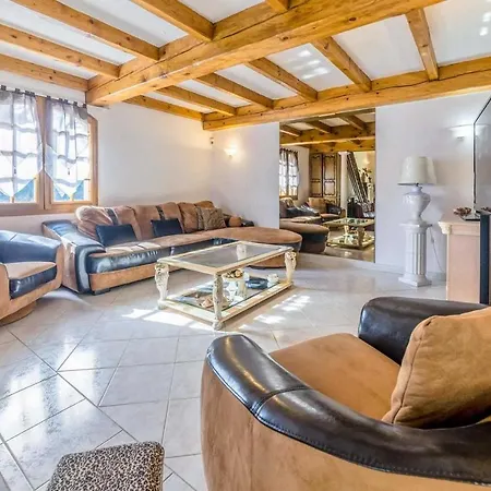 Puget-sur-argens Sleeps 8 Wifi Fréjus