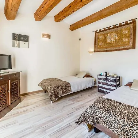 Puget-sur-argens Sleeps 8 Wifi Βίλα *